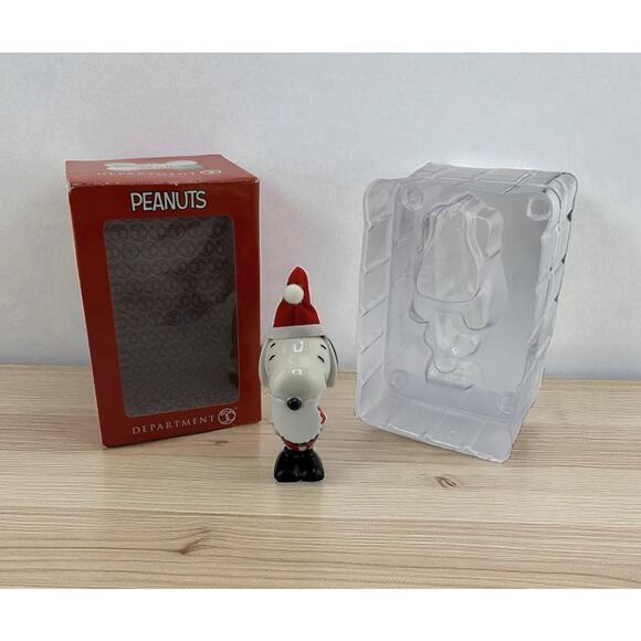 Dept 56 Peanuts Snoopy " Santa Snoopy" Porcelain Figurine 2015 WB Mint Rare - Picture 1 of 11